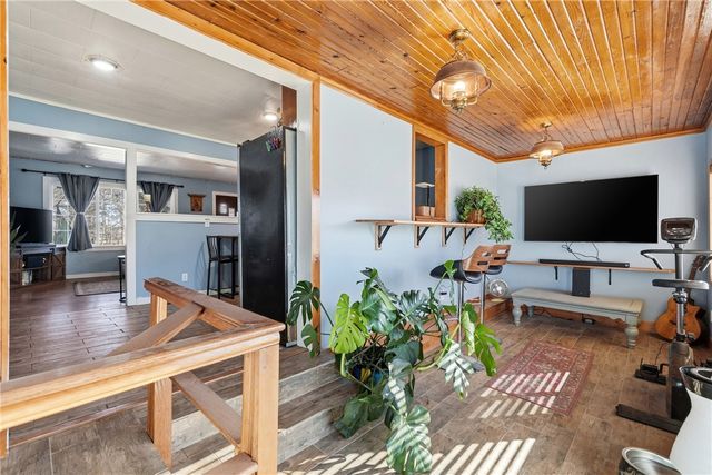 701 N Curtis Avenue, Pea Ridge, AR 72751