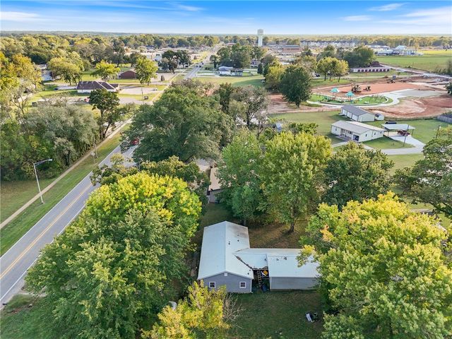 701 N Curtis Avenue, Pea Ridge, AR 72751