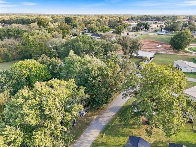 701 N Curtis Avenue, Pea Ridge, AR 72751