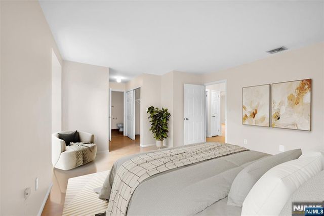 300 Crown Court 523, Edgewater, NJ 07020
