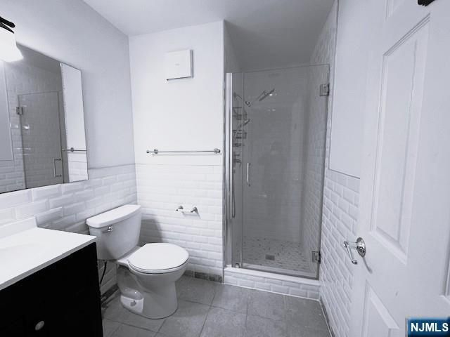 300 Crown Court 523, Edgewater, NJ 07020
