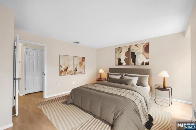 300 Crown Court 523, Edgewater, NJ 07020