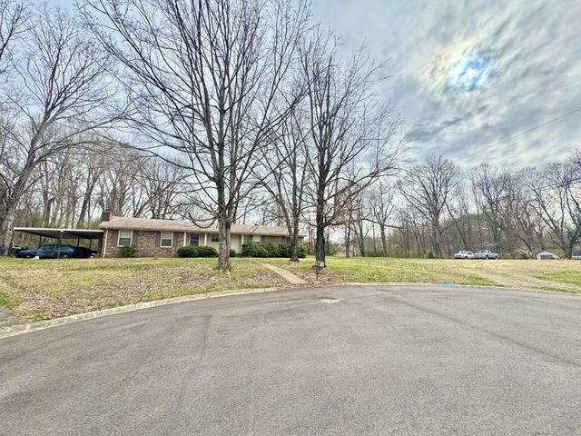 345 Lockert Pl, Clarksville, TN 37043