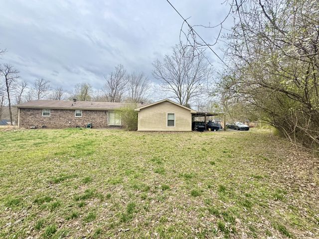 345 Lockert Pl, Clarksville, TN 37043