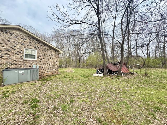 345 Lockert Pl, Clarksville, TN 37043