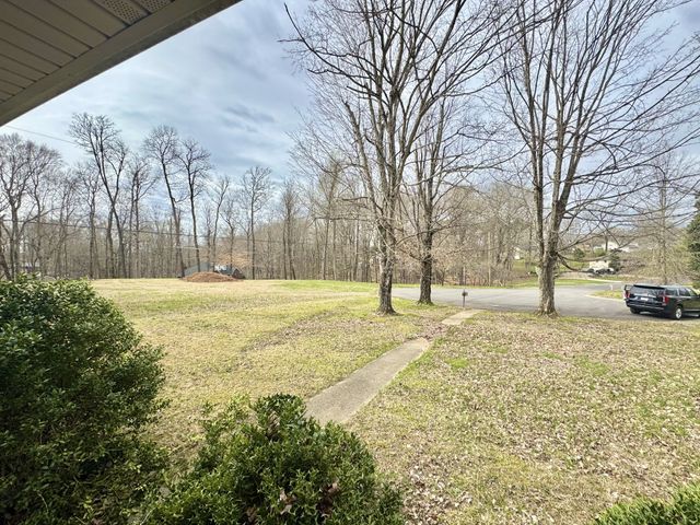 345 Lockert Pl, Clarksville, TN 37043
