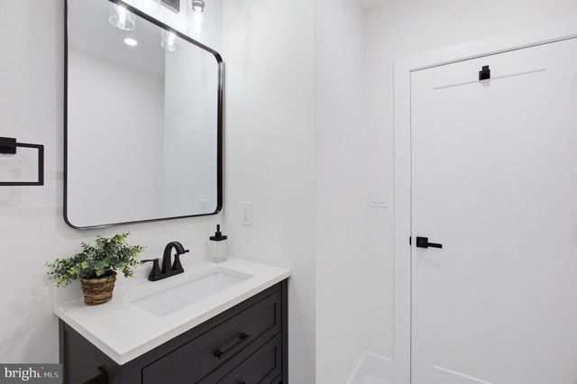 5200 BALTIMORE LN, Lanham, MD 20706