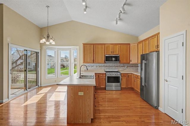 702 Harrier Drive V, Lake St Louis, MO 63367