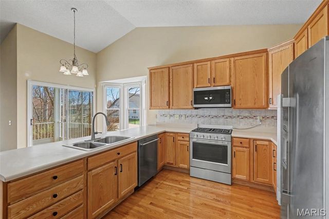 702 Harrier Drive V, Lake St Louis, MO 63367