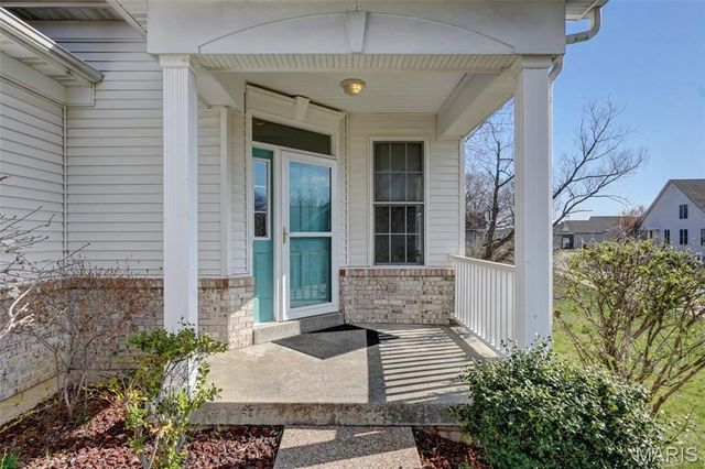 702 Harrier Drive V, Lake St Louis, MO 63367