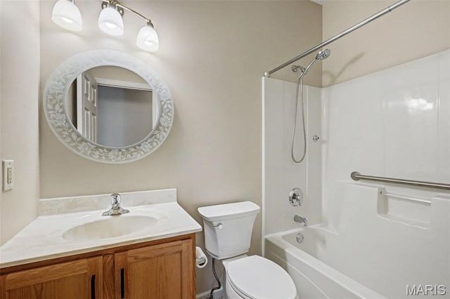 702 Harrier Drive V, Lake St Louis, MO 63367