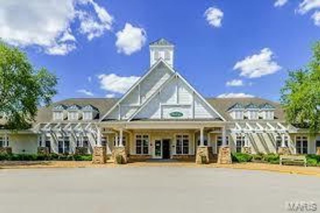 702 Harrier Drive V, Lake St Louis, MO 63367