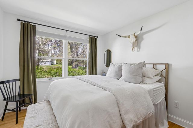 104 N MAIN ST, Pennington, NJ 08534