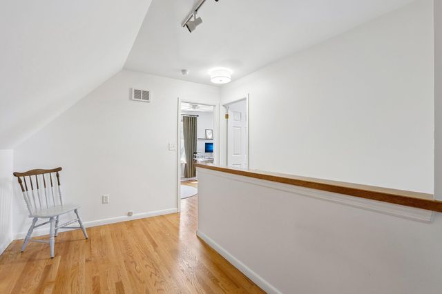 104 N MAIN ST, Pennington, NJ 08534