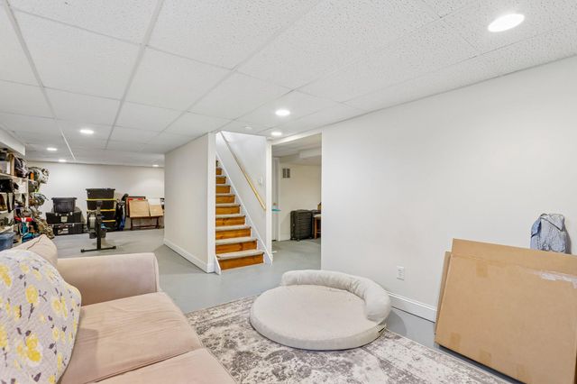 104 N MAIN ST, Pennington, NJ 08534