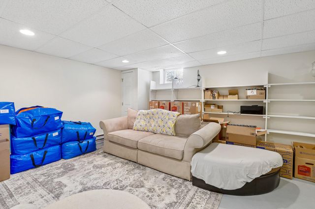 104 N MAIN ST, Pennington, NJ 08534