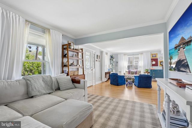 104 N MAIN ST, Pennington, NJ 08534