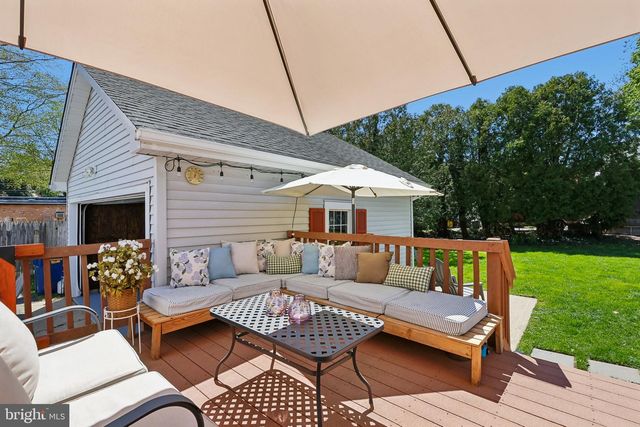 104 N MAIN ST, Pennington, NJ 08534