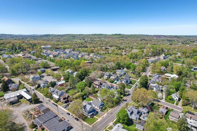 104 N MAIN ST, Pennington, NJ 08534