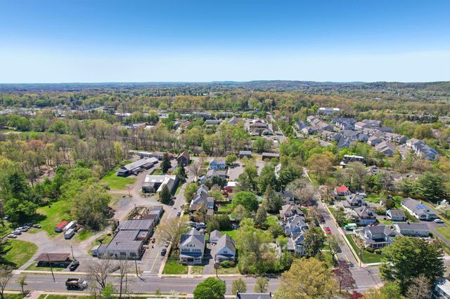 104 N MAIN ST, Pennington, NJ 08534