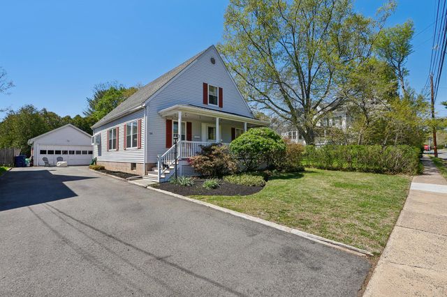 104 N MAIN ST, Pennington, NJ 08534