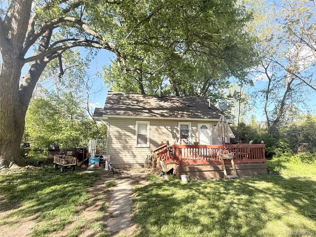 1137 E 8th Street, Monroe, MI 48161