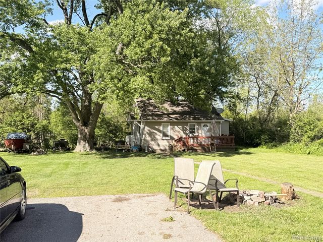 1137 E 8th Street, Monroe, MI 48161