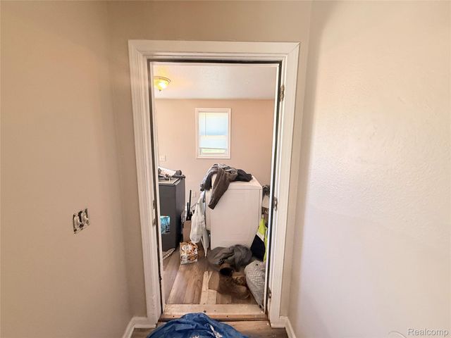 1137 E 8th Street, Monroe, MI 48161
