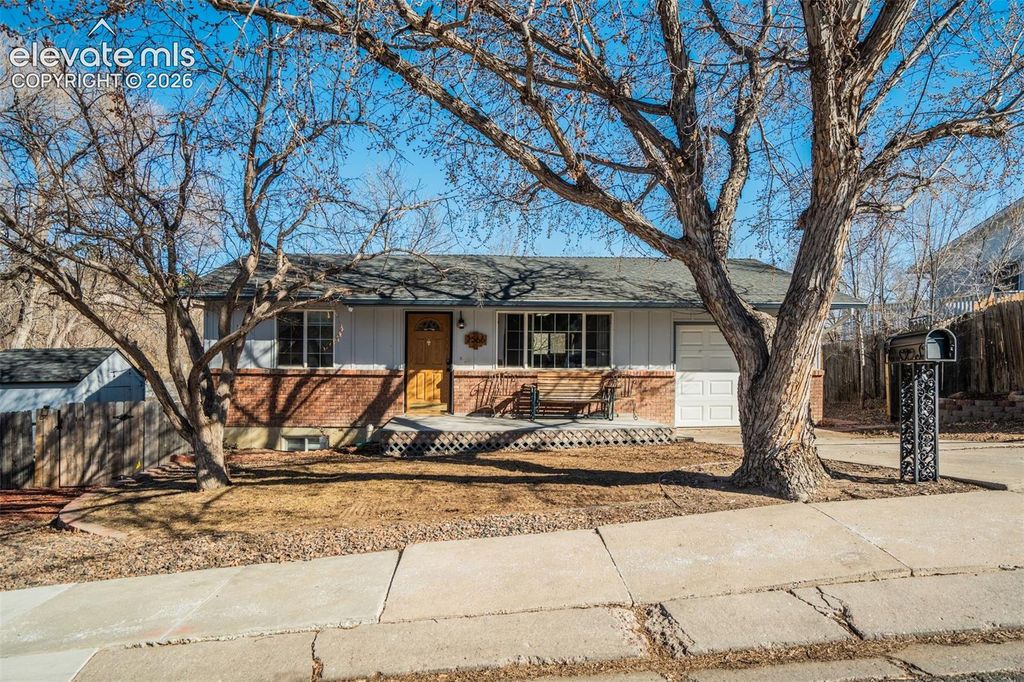 2566 Royalty Court, Colorado Springs, CO 80904 — exterior