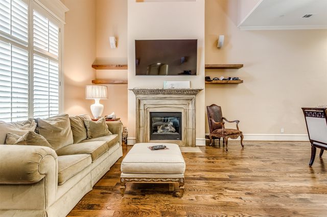 17206 Lechlade Lane, Dallas, TX 75252