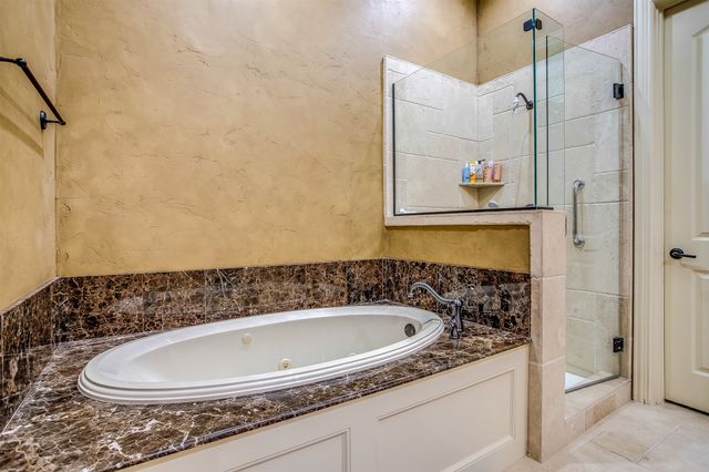 17206 Lechlade Lane, Dallas, TX 75252