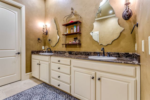 17206 Lechlade Lane, Dallas, TX 75252