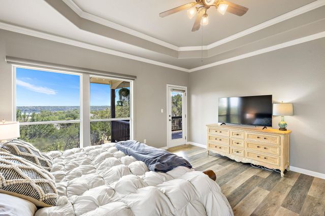 501 Lakeland CIR, Lago Vista, TX 78645