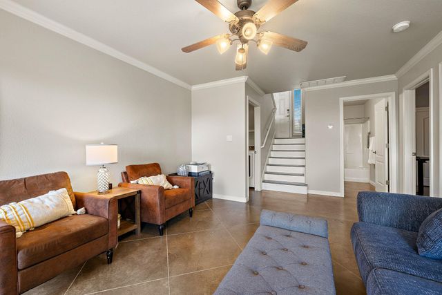 501 Lakeland CIR, Lago Vista, TX 78645
