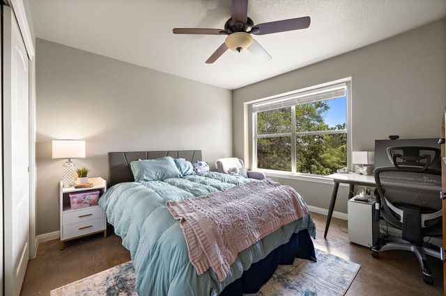 501 Lakeland CIR, Lago Vista, TX 78645