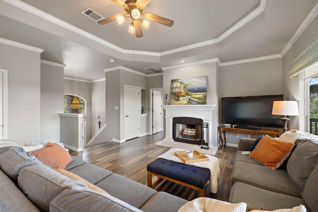 501 Lakeland CIR, Lago Vista, TX 78645