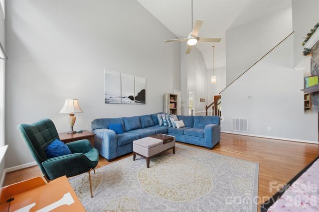 4005 Brickfield Street, Hickory, NC 28602