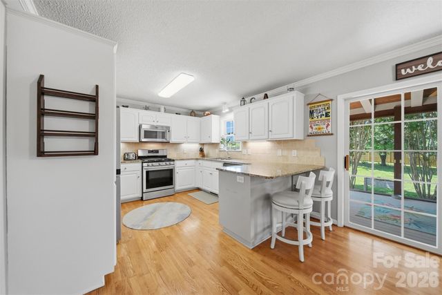 4005 Brickfield Street, Hickory, NC 28602