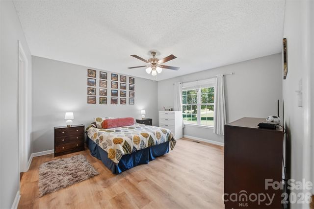4005 Brickfield Street, Hickory, NC 28602
