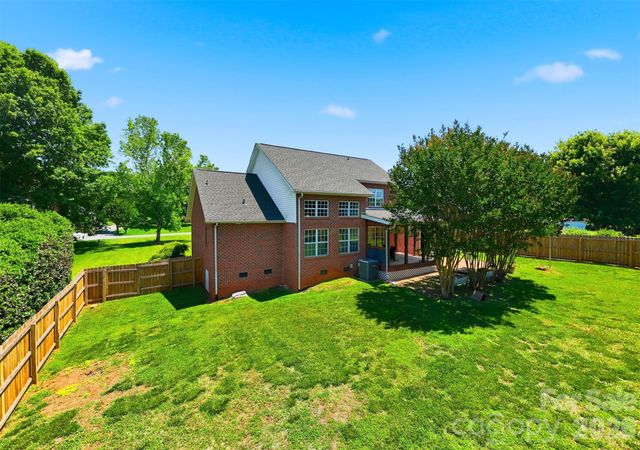 4005 Brickfield Street, Hickory, NC 28602