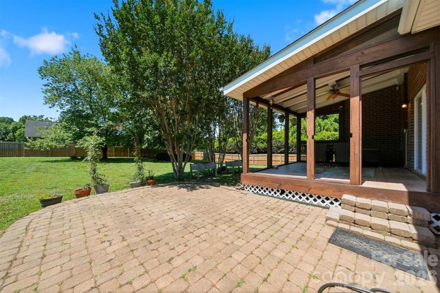 4005 Brickfield Street, Hickory, NC 28602