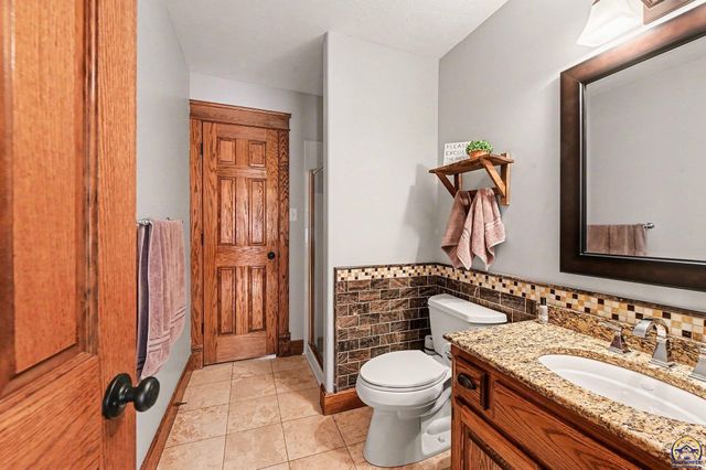 7412 SW Fountaindale RD, Topeka, KS 66614