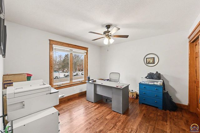 7412 SW Fountaindale RD, Topeka, KS 66614