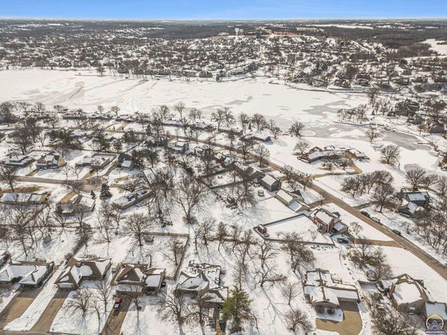 7412 SW Fountaindale RD, Topeka, KS 66614