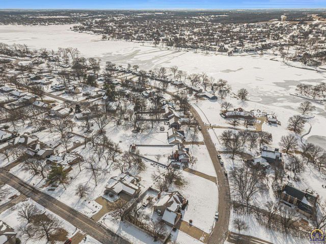 7412 SW Fountaindale RD, Topeka, KS 66614