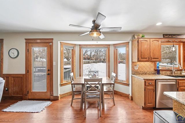 7412 SW Fountaindale RD, Topeka, KS 66614