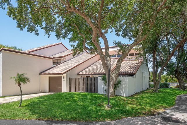 6850 NW 2ND Avenue 18, Boca Raton, FL 33487