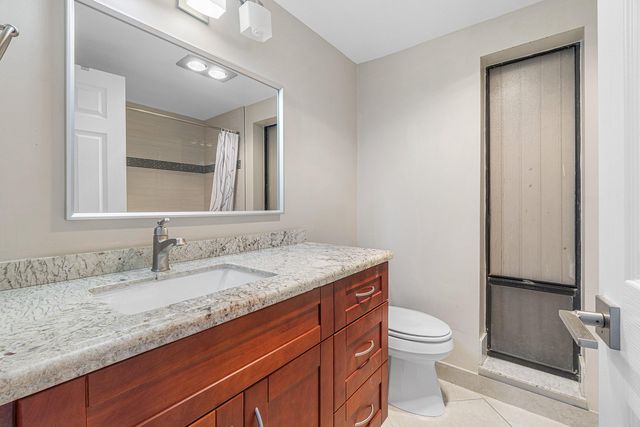6850 NW 2ND Avenue 18, Boca Raton, FL 33487