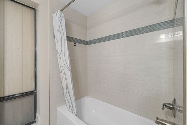6850 NW 2ND Avenue 18, Boca Raton, FL 33487