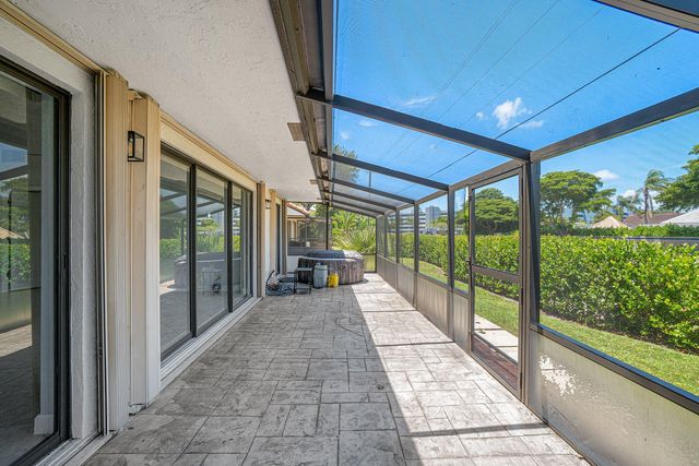 6850 NW 2ND Avenue 18, Boca Raton, FL 33487